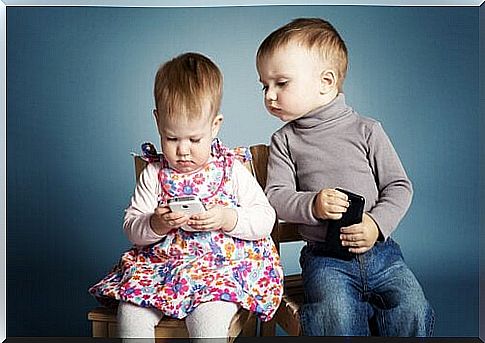 3 good reasons not to give kids a cell phone