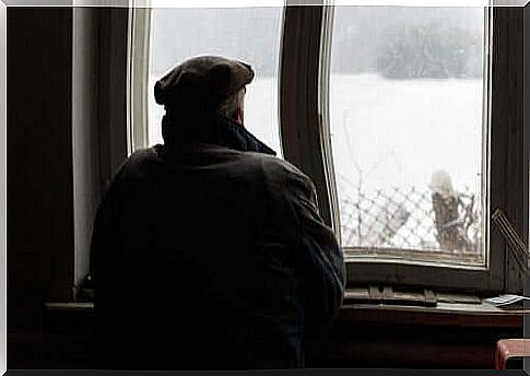 Memory loss - old man looks out the window