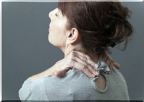 One of the symptoms of whiplash is neck pain.